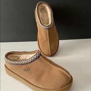 Ugg Tasman slippers